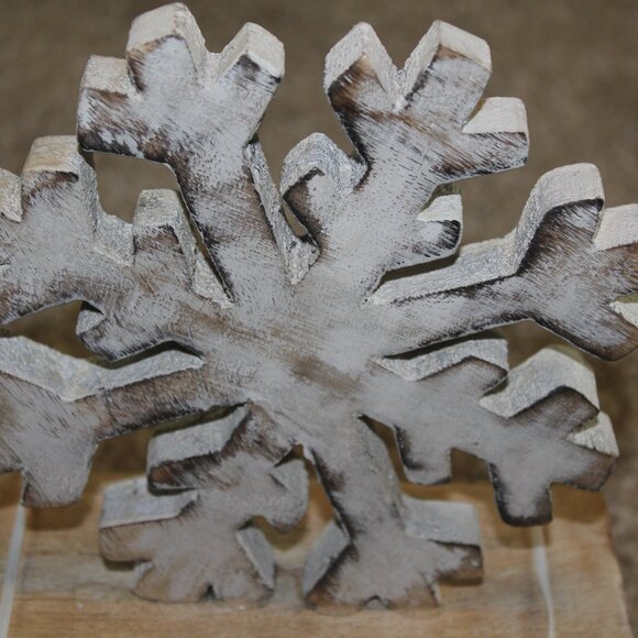 Christmas Shoppe Snowflake Stocking Holder Hanger White Tan Rustic Country NEW - Picture 2 of 6